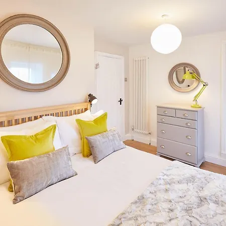 Host & - The Old Dairy * Masham