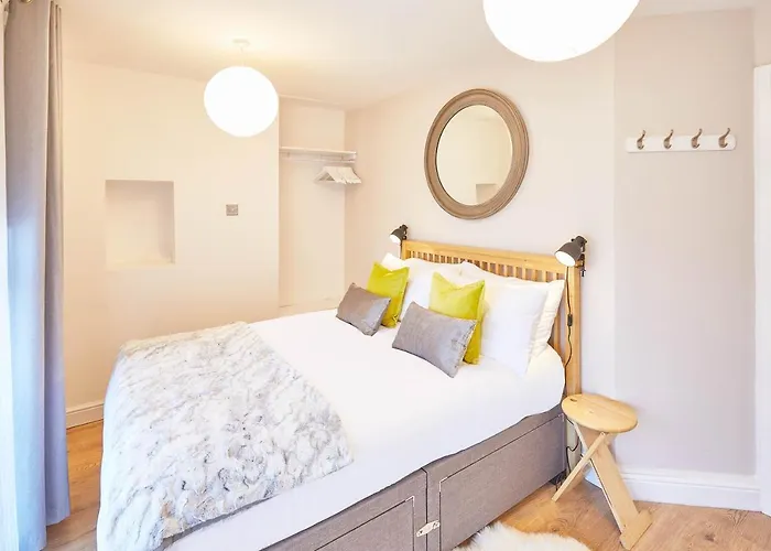 Host & - The Old Dairy * Masham