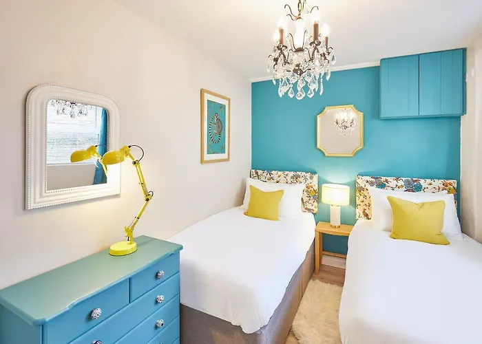 Host & - The Old Dairy *