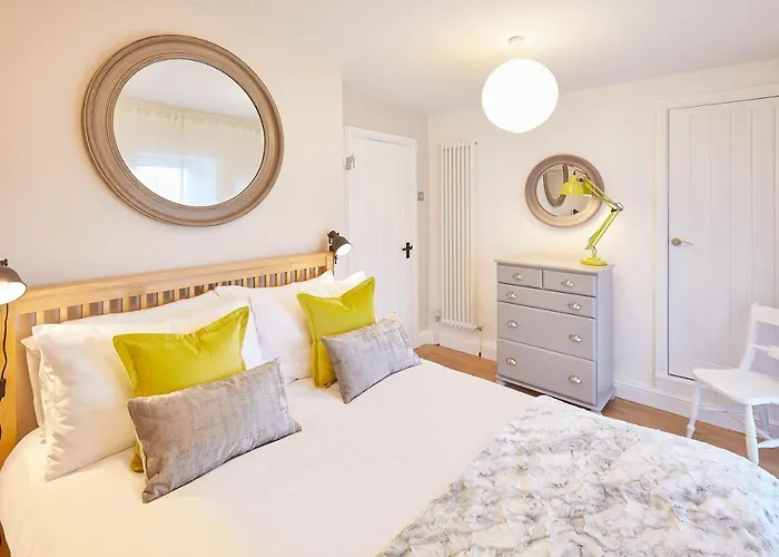 Host & - The Old Dairy * Masham