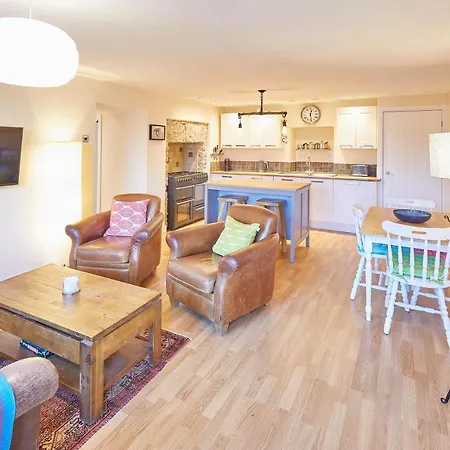 Host & - The Old Dairy * Masham